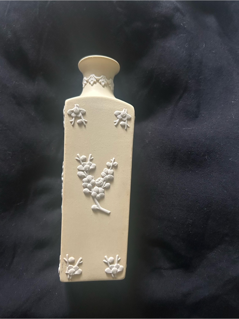 Wedgewood Yellow Jasperware Vase - Picture 2 of 6